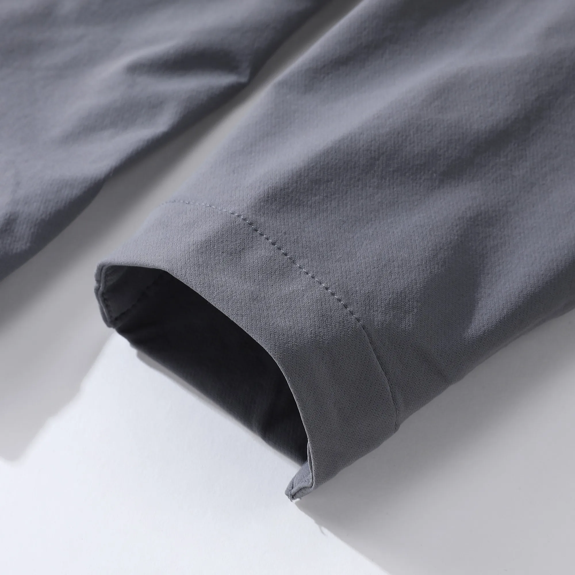 Arcteryx Gamma hoody GAMMASeries 。 ！【 ， 】 、Breathable GAMMA ，Breathable Wear-Resistant。Wee Burly ， / / ， DWR ， ， ， ，E 3D ， ， ， Breathable ， ， ， ， Velcro® ， ， In Stock :Light Gray，Khaki， ， ， ，Navy Blue，Black Size:S M L XL XXL 3XL Size Ｓ： 66 106 45 61 M： 68 110 46 62 L： 70 114 48 64 XL： 72 118 50 65 2XL: 74 122 52 66 3XL: 77 126 42 67 ： 90 -120 S 125 -140 M 145 -155 L 160 -165 XL 170 -180 2XL 185 -190 3XL Size ， ， 1-2CM